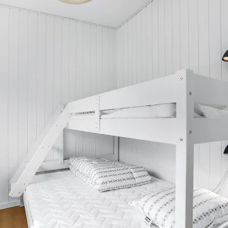 Awesome In Allinge, Dk, With 4 Bedrooms And Wifi *