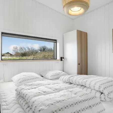 Awesome In Allinge, Dk, With 4 Bedrooms And Wifi Σπίτι διακοπών *