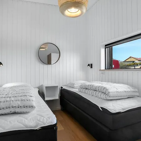 Awesome In Allinge, Dk, With 4 Bedrooms And Wifi * Allinge-Sandvig